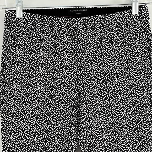 Banana Republic Sloan Crop Ankle Length Pants Slacks Black White Floral New 2 - Picture 2 of 12